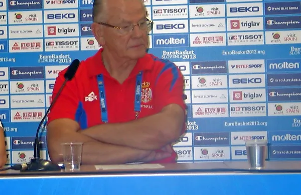 V 78. letu starosti je umrl legendarni košarkarski trener Dušan 
Duda Ivković.