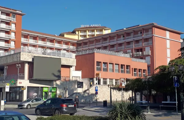 Hoteli LifeClass v ponedeljek organizirajo cepljenje v Portorožu, 
naročanje ni potrebno. 