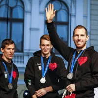 Slovenske odbojkarje v Ljubljani pričakala večstoglava množica