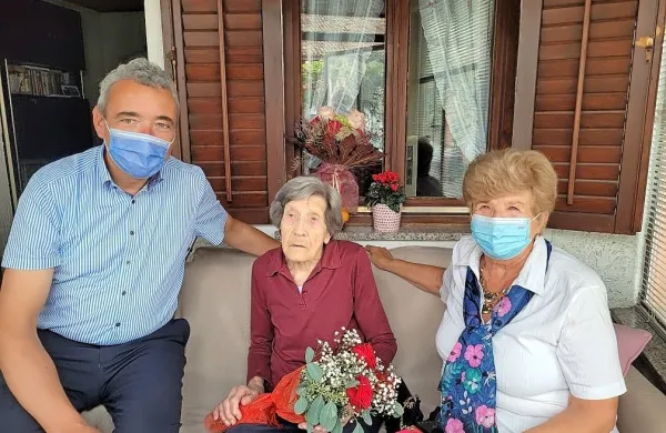 Mirenka Marija Tom&scaron;ič praznovala 102. rojstni dan