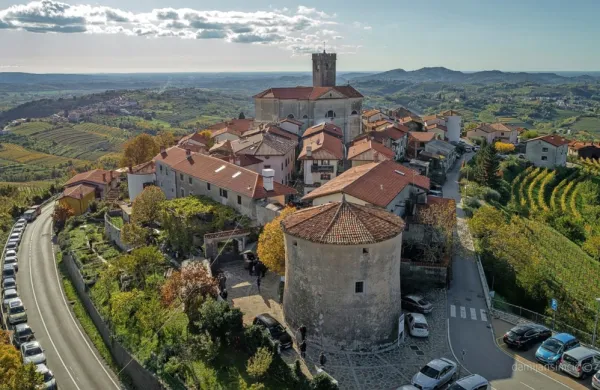 Načrt za oživitev in odpornost slovenskega turizma poudarja 
trajnostne, zelene destinacije s prilagojenimi storitvami.