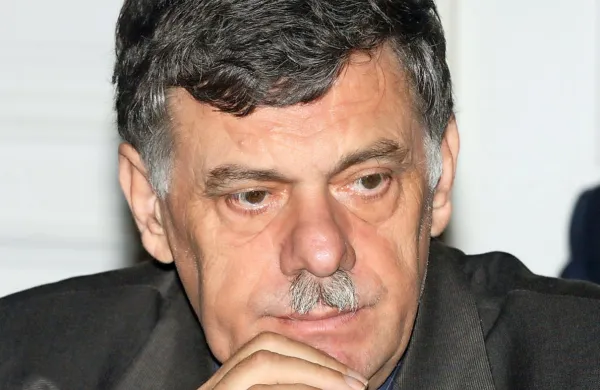 Šime Kopilović se je zapletel  v  spor z najemniki  stanovanja.