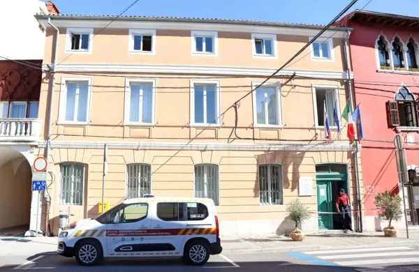 Medobčinska uprava Istre, ki je pred enim mesecem odprla svoja 
vrata na Cankarjevi ulici 1 v Kopru, išče kadrovske okrepitve. 