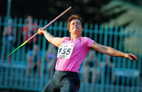 Slovenska protidopinška agencija Sloado je sporočila sankcije za 
kršitev protidopinških pravil slovenske atletinje Martine Ratej. 