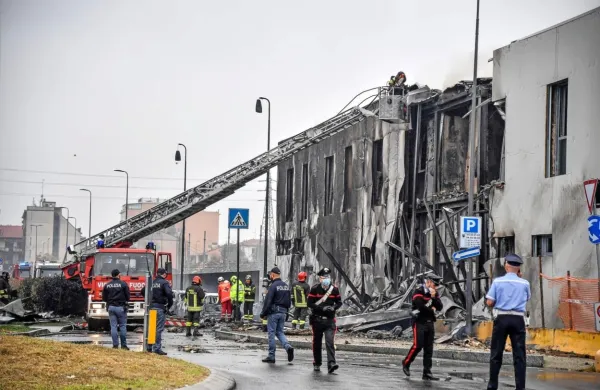Na letalu so bili pilot, kopilot in šest potnikov, med njimi tudi 
otrok. 