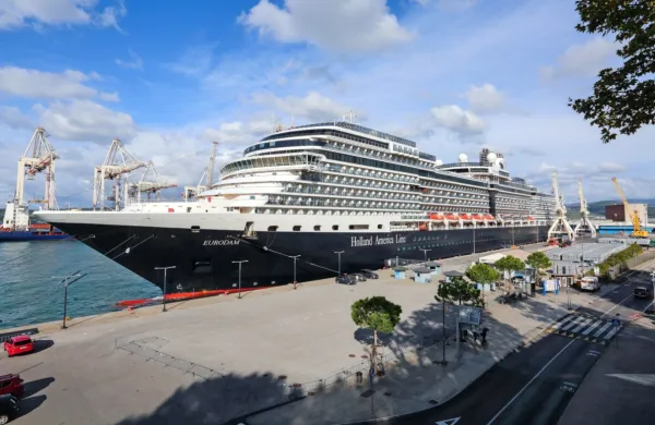 Eurodam je v Koper pripeljala ameri&scaron;ke turiste
