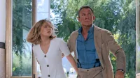 James Bond se v 25. bondiadi po ljubezenskem razočaranju 
upokoji, a ne počiva dolgo. 

