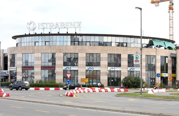 Koprski stanovanjski sklad zopet prodaja svoje poslovne prostore 
v Zelenem parku.