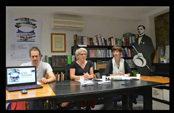  Poklon viziji in Prve polete so predstavili (z leve) Aljaž Šrlep,  Mateja Zorn in Sandra Jovanovska.  