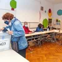 Referendum ni uspel, poraz Popoviča