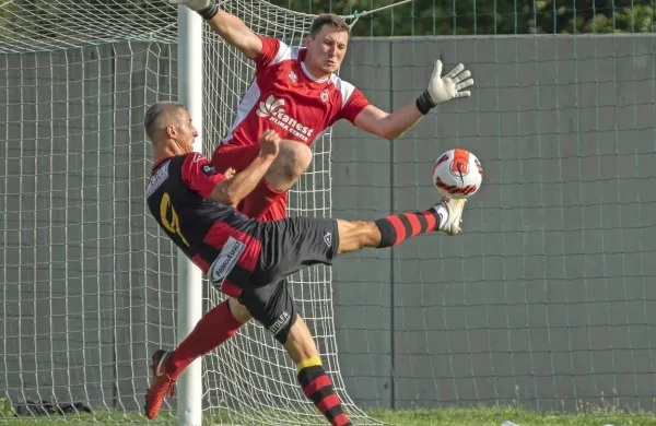 Jakob Kodermac  je bil v soboto strelski junak Ajdovcev, vratar 
Jure Lipičar pa je bil eden od osmoljencev v biljenskem taboru.   