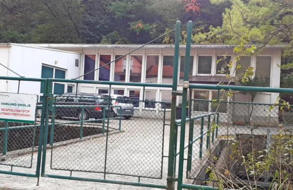 V sklopu povezovalnega vodovoda naj bi obnovili tudi vodarno v 
Ilirski Bistrici.