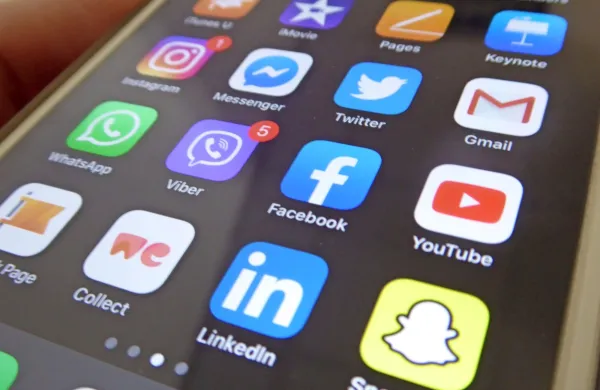 Facebook namerava prepovedati nadlegovanje javnih osebnosti