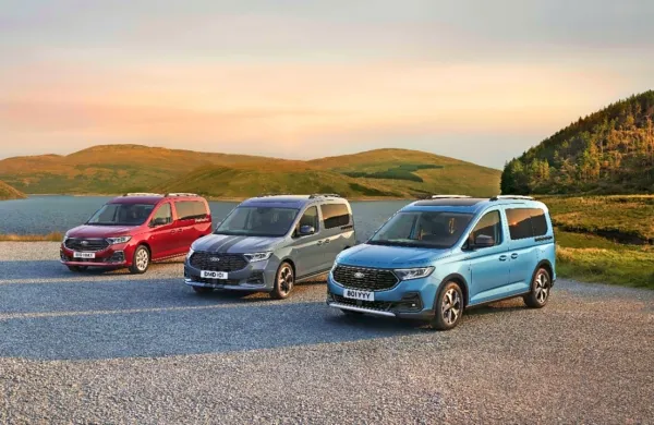 Ford in Volkswagen že nekaj časa sodelujeta pri naslednji generaciji kombijev in pickupov in tole je prvi rezultat. Nova 
generacija tournea connect je pravzaprav rahlo spremenjeni in 
prilagojeni Volkswagen caddy.