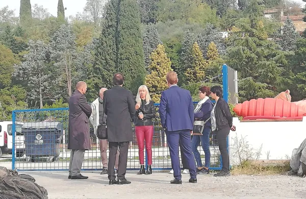 Krajani Seče so med pogovorom s kmetijskim ministrom dr. Jožetom Podgorškom povedali, da želijo 
urejeno ribiško pristanišče, vendar ne tudi njegove rasti. 
