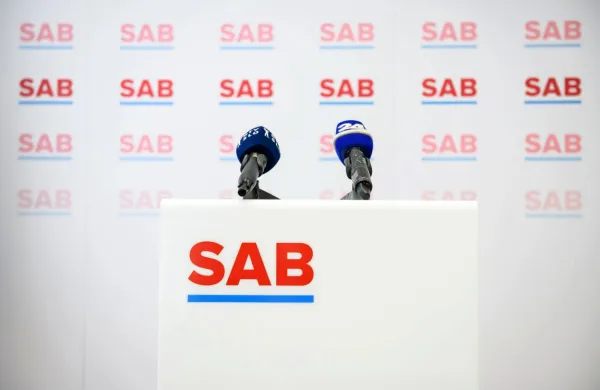  Stranka SAB je  vodstvu stranke evropskih liberalcev poslala dopis, 
v katerem predlaga začetek postopkov za izključitev stranke 
SMC.