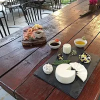 Pri vseh ponudnikih je vsaj ena sestavina lokalnega izvora. 