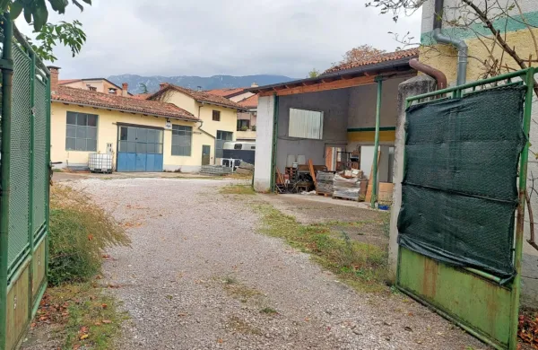 Občina želi odkupiti &ldquo;staro vinarsko&rdquo;