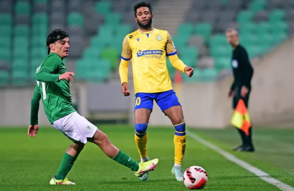 Kaheem Anthony Parris (levo) je Kopru zagotovil napredovanje v 
polfinale nogometnega pokala.