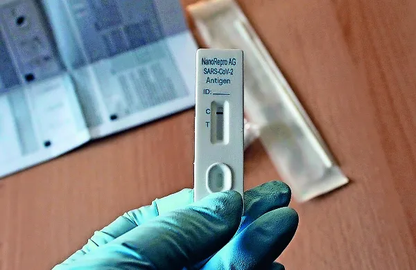 

V stranki SD predlagajo tudi brezplačno hitro testiranje za vse brez 
omejitev. 