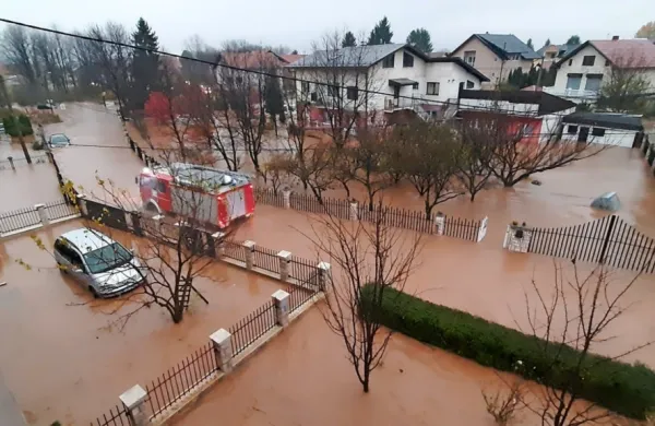 Naselje Otes je pod vodo.