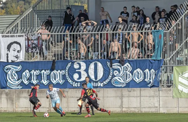 Sobotni obračun Ajdovcev in Novogoričanov so v dobrem in 
slabem zaznamovali tudi navijači obeh ekip. 