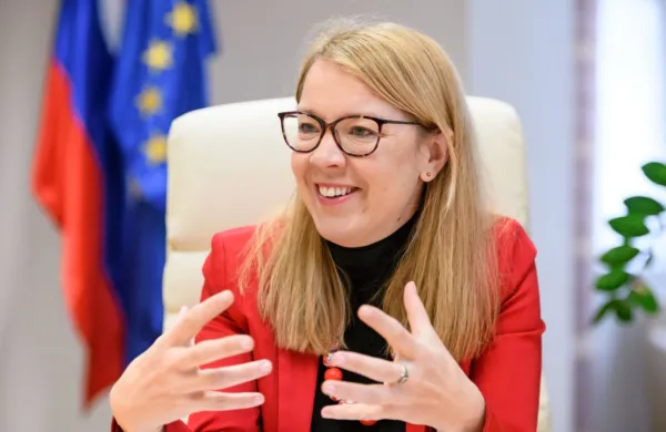 Ministrica za Slovence v zamejstvu in po svetu Helena Jaklitsch