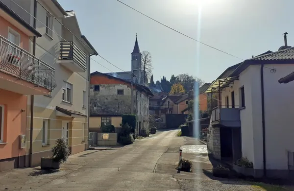 Trnovo, danes del Ilirske Bistrice, uradno nima imena, ima pa 
lastno poštno številko.