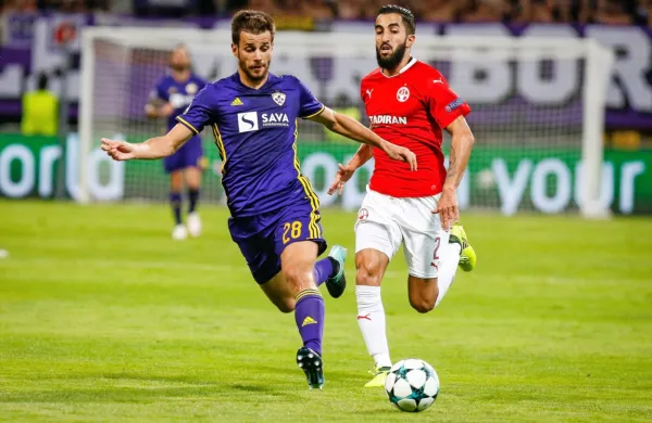 Mitja Viler je  Maribor z zadetkom na povratni tekmi zadnjega kroga 
kvalifikacij za ligo prvakov  v obračunu z izraelskim moštvom  Beer 
Sheva  leta 2017 popeljal v ligo prvakov.

