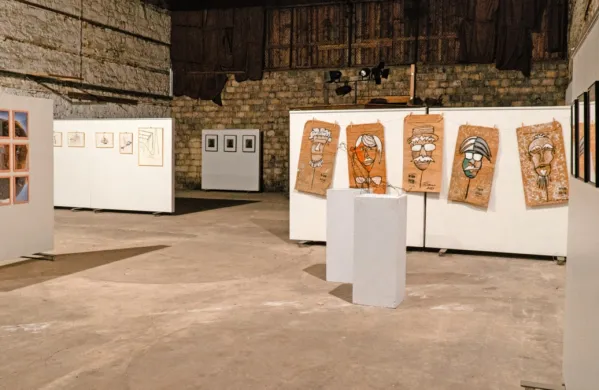 V Libertasu bodo danes odprli razstavo KUB-R, na kateri se predstavlja deset ustvarjalcev z  devetimi 
raznolikimi umetniškimi projekti, ki so v minulem letu nastajali v umetniški rezidenci v Kubedu. 