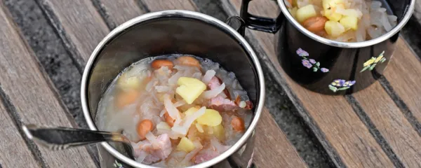 Takšno joto so ta teden po receptu svojih babic skuhali mladi 
kuharji na OŠ Dobrovo.