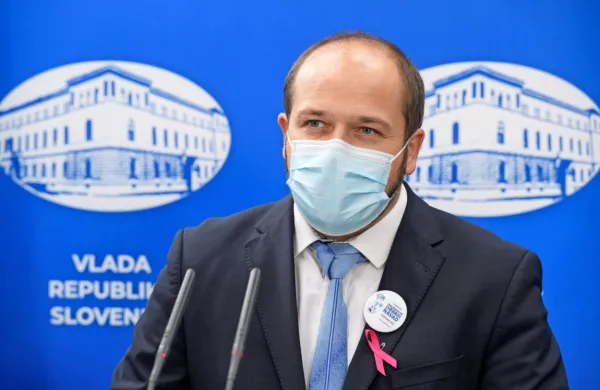 Minister Janez Poklukar
