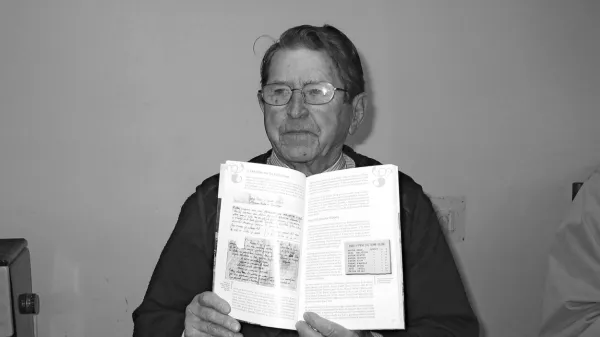 Ignac Sedmak leta 2009 ob predstavitvi knjige Na Jurščah sem 
doma