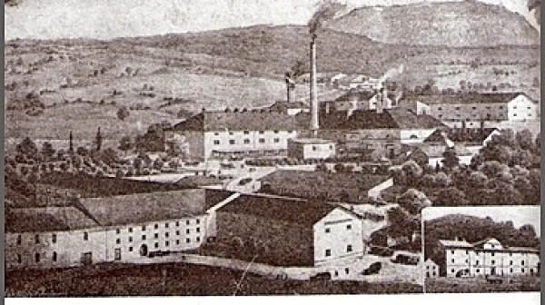 Razglednica Senožeč iz leta 1911 s pivovarno, ki je v tem letu   
zvarila kar 35.000 hektolitrov piva. 