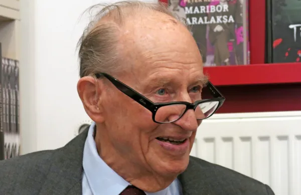 Zorko Simčič praznuje 100. rojstni dan.