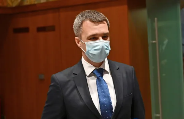Dikaučič po uspe&scaron;no prestani interpelaciji ostaja minister za pravosodje
