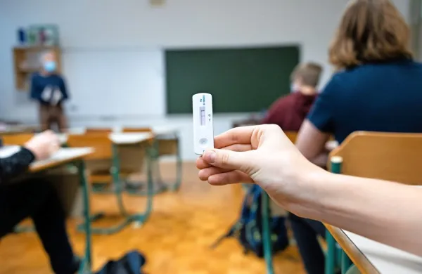 V večini šol so se dobro pripravili na izvajanje ukrepov, večjih 
posebnosti ni bilo.