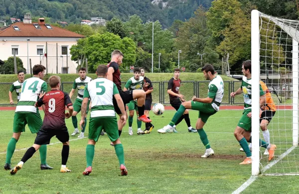 Med primorskim zastopstvom so se jeseni najbolje odrezali 
Tolminci (v temnejših dresih) in Vipavci.
