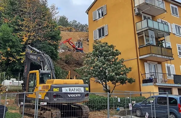 Začeli so sanirati brežino na Cesti na Markovec
