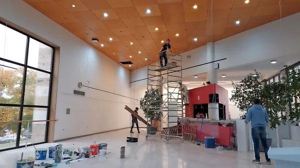 Nove luči v galeriji Kosovelovega doma