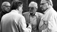 Kvartet zdaj že pokojnih mojstrov pred desetletjem na predstavitvi Pirjevčeve monografije Tito in tovariši, z leve: pesnika Ivo 
Minatti in Ciril Zlobec, dr. Boris Paternu in pisatelj Saša Vuga. 