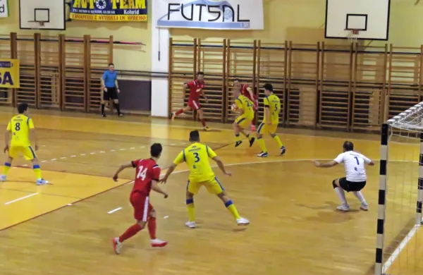 V Kobaridu je zaključek pripadel gostom s Škofij (v rumeni opravi), 
ki  so z golom rešili točko.