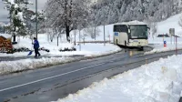 Ob uvodni pošiljki snega so bile državne in lokalne ceste splužene 
hitro, ob višjem snegu pa bo na slednjih zaradi pomanjkanja 
delavcev potrebne tudi nekaj potrpežljivosti občanov.