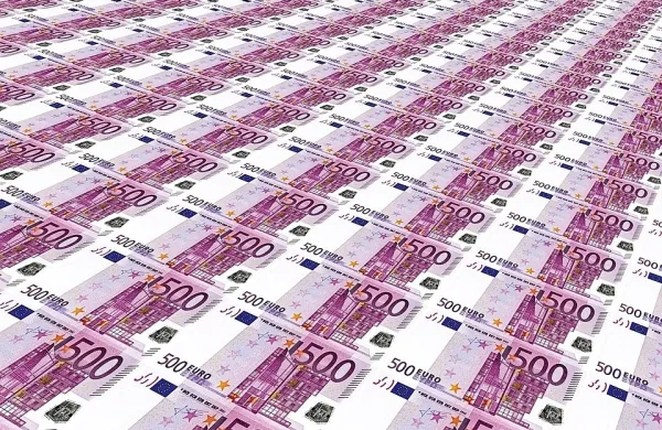 Primanjkljaj v državnem proračunu je v prvih desetih mesecih leta 
znašal 2,338 milijarde evrov in bil nekaj nižji kot lani ob tem 
času.