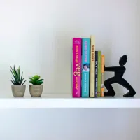 

V bolj minimalističnih domovih se na knjižnih policah znajde le 
peščica najljubše literature.