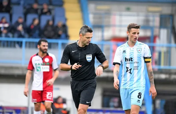 Damir Skomina je dodobra razburkal izolske nogometne vode.