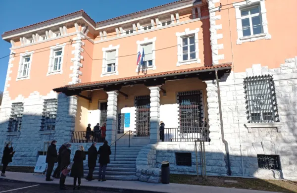  Obnova palače je stala 2,7 milijona evrov.