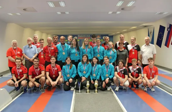 Najboljši primorski kegljaški kolektiv je postojnski Proteus.