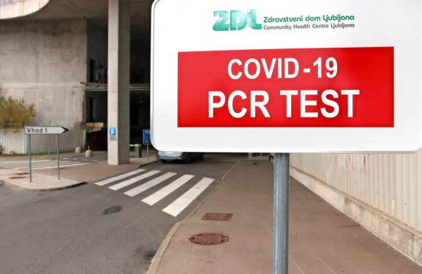 V ponedeljek potrdili 1950 okužb, 266 covidnih bolnikov na intenzivni terapiji