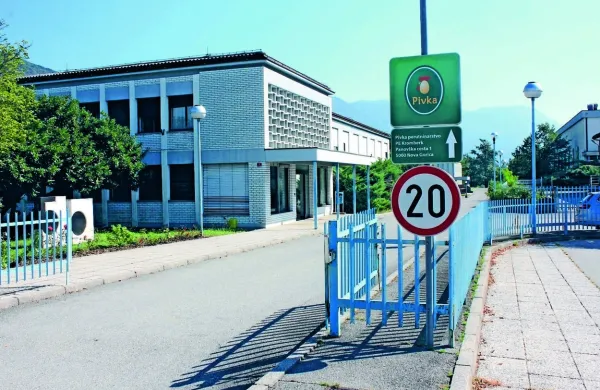 Največji proizvodni kompleks Mipa v Kromberku je  kupila družba 
Pivka Perutninarstvo. 